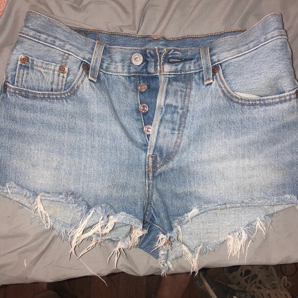 Levi’s 501 mid rise shorts